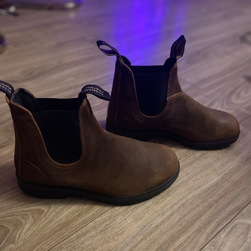 Brand new blundstone boots waxed suede rich tobacco. Women’s size 8 - Picture 10 of 12